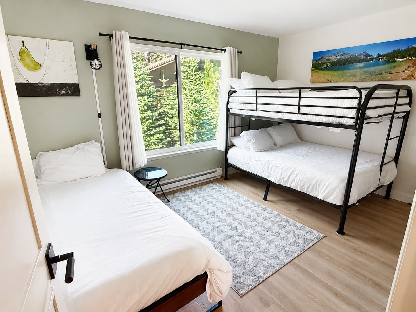 Second bedroom with bunk beds